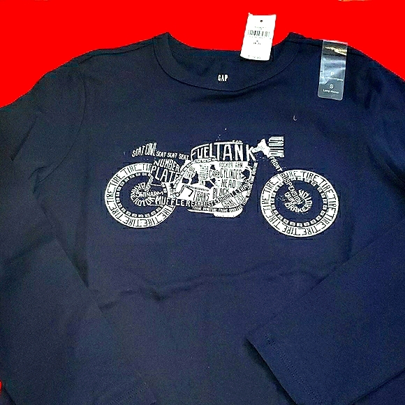 NWT: BOYS GAP GRAPHIC LONG SLEEVE TEE-SHIRT - Picture 2 of 3